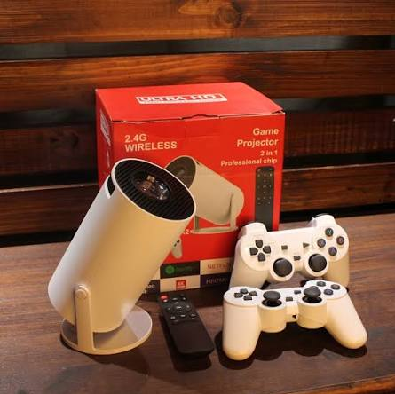PROYECTOR CON JUEGOS MX300 CON CONTROLES PLAY 5